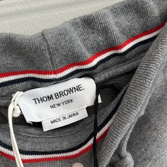 THOM BROWNE MEDIUM GREY COTTON LOOPBACK TONAL 4-BAR SWEAT SHORTS - Picture 9 of 16